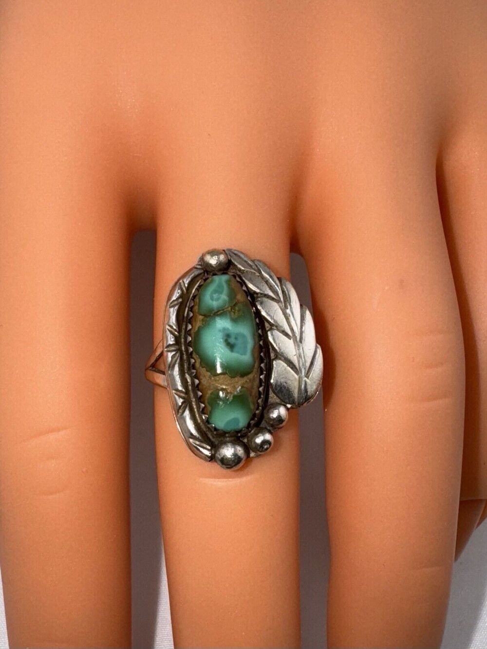 Vintage Betty Thomas Sanel Navajo Sterling Silver 925 Turquoise Leaf Ring